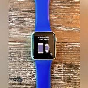 APPLE WATCH SERIES 1 38mm w extras. UNLOCKED
